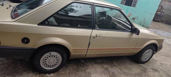 FORD ESCORT 1.8 GL 8V GASOLINA 2P MANUAL FORD ESCORT 1.8 GL 8V GASOLINA 2P MANUAL